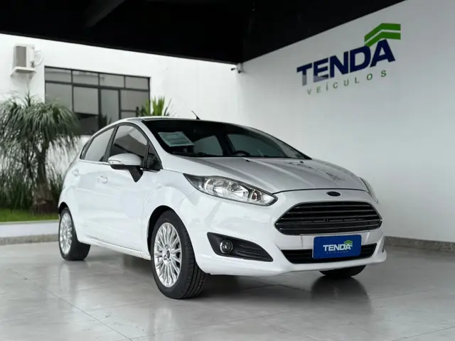 Carro Ford Fiesta Hatch 2016 SE Powershift 1.6 (Flex)