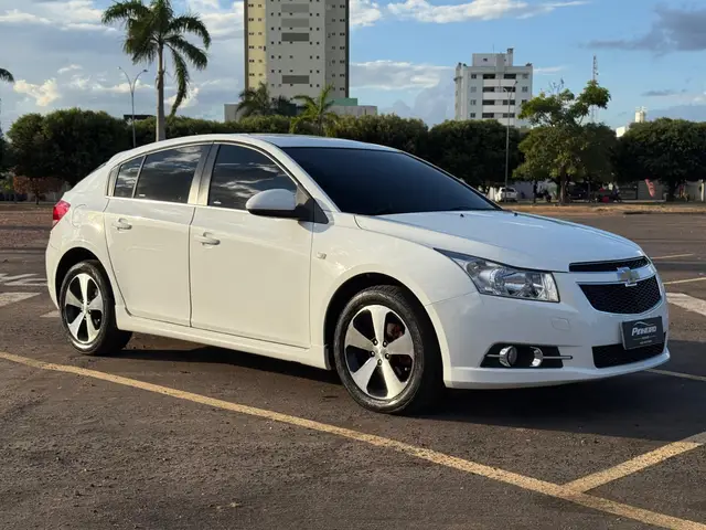 Carro Chevrolet Cruze Sport6 2013 LT 1.8 16V Ecotec (Flex)