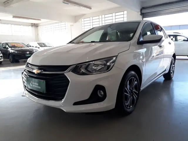 Carro Chevrolet Onix Plus 2024 LT 1.0