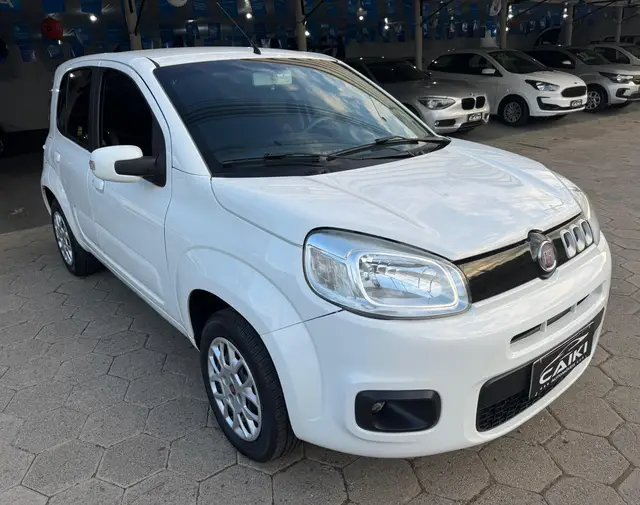 Carro Fiat Uno 2015 Evolution 1.4 8V (Flex) 4p