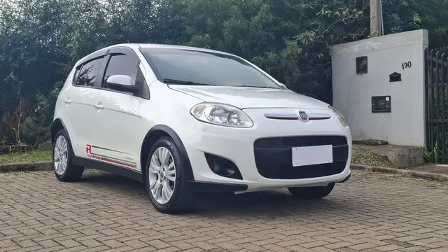 Carro Fiat Palio 2014 Sporting 1.6 16V (Flex)