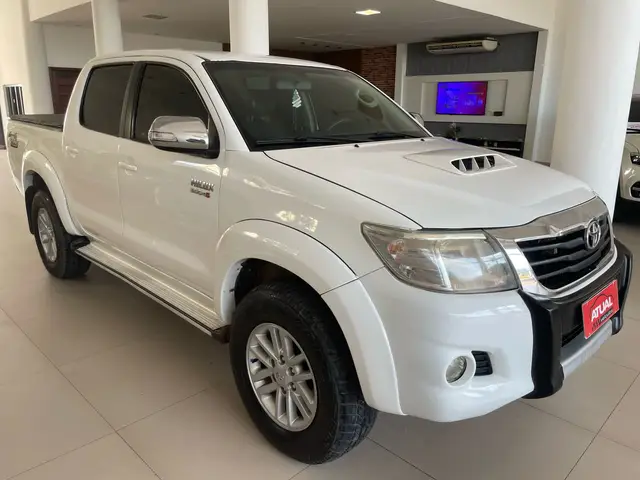 Carro Toyota Hilux Cabine Dupla 2015 Hilux 3.0 TDI 4x4 CD SRV (Aut)