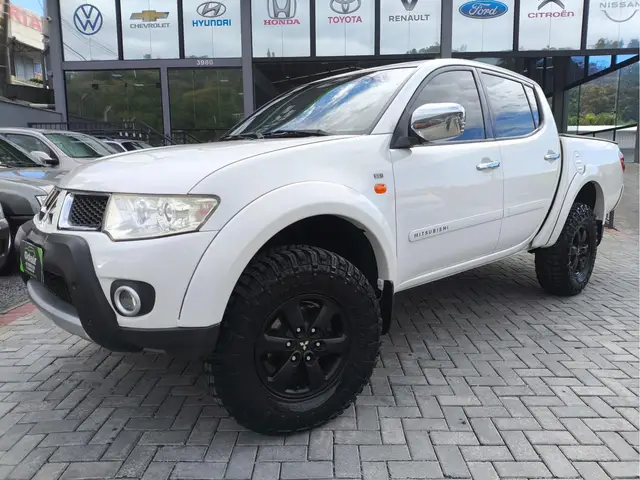 Carro Mitsubishi L200 Triton Sport 2013 3.2 DI-D 4x4 (Aut)