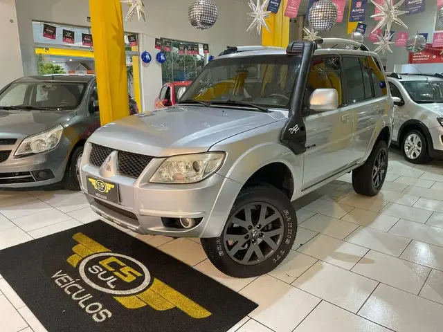 Carro Mitsubishi Pajero TR4 2015 2.0 16V 4X4 (Flex) (Aut)