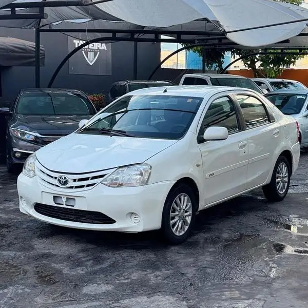 Carro Toyota Etios 2013 XLS 1.5 (Flex)
