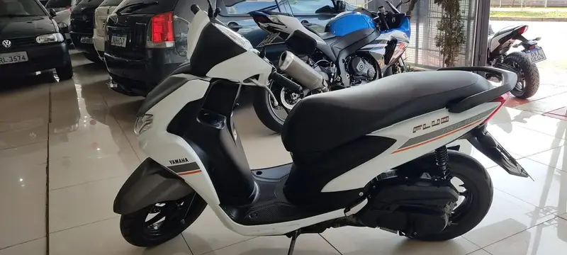 Yamaha Fluo ABS