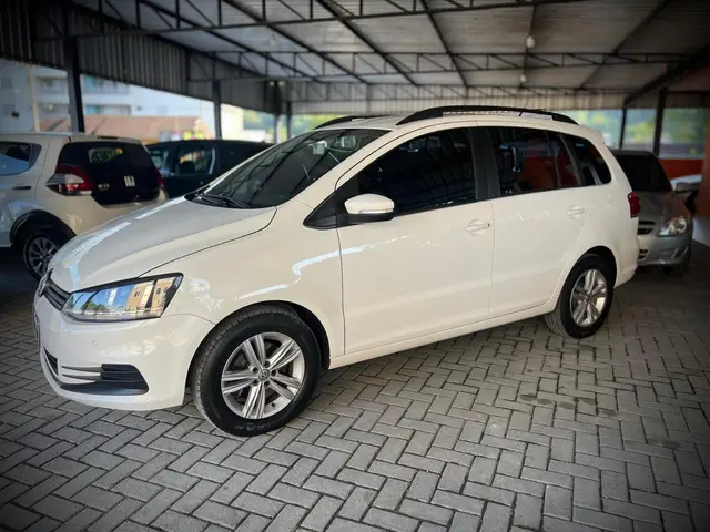Carro Volkswagen SpaceFox 2018 1.6 MSI Trendline (Flex)