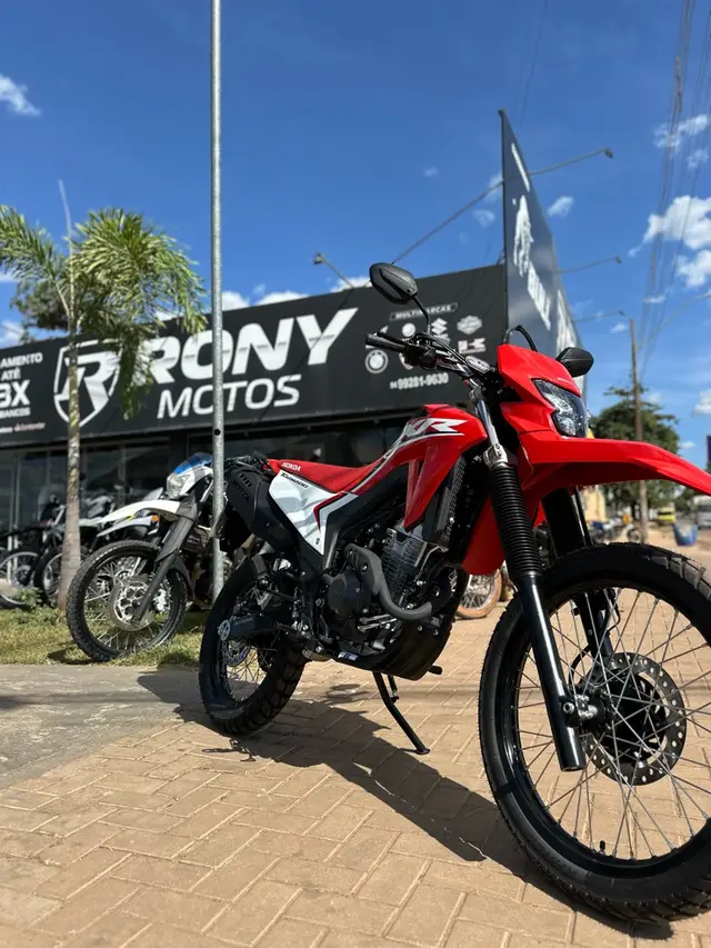 Moto Honda XR 300L 2025 Tornado
