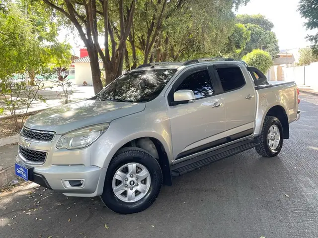 Carro Chevrolet S10 Cabine Dupla 2014 S10 2.4 LT 4x2 (Cab Dupla) (Flex)