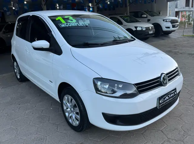 Carro Volkswagen Fox 2013 1.0 TEC (Flex) 4p