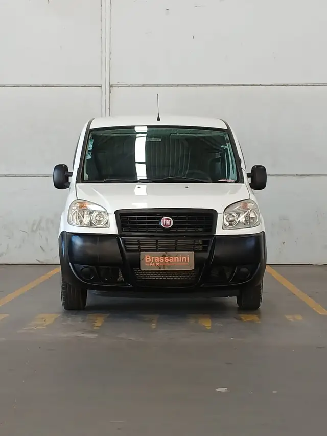 Carro Fiat Doblò Cargo 2015 Doblò 1.8 E.torQ Ambulância (Flex)