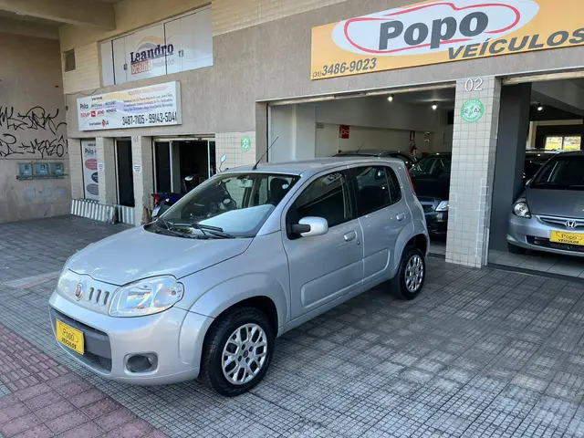 Carro Fiat Uno 2013 Vivace 1.0 8V (Flex) 4p