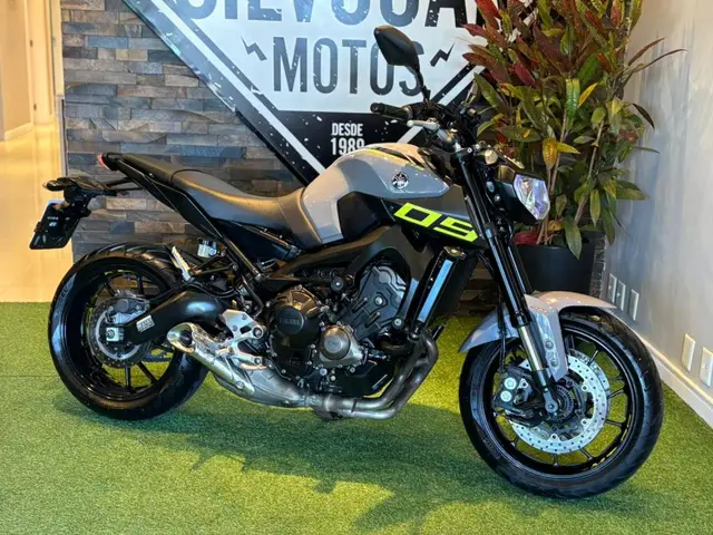 Moto Yamaha MT-09  2018 ABS