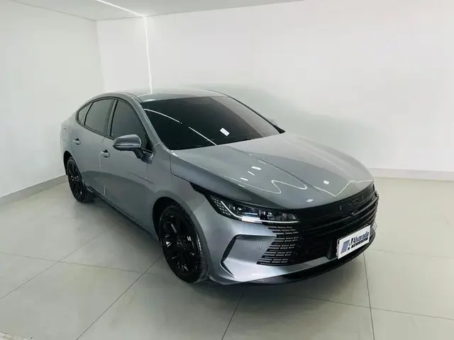 Carro BYD King 2025 DM-i GL