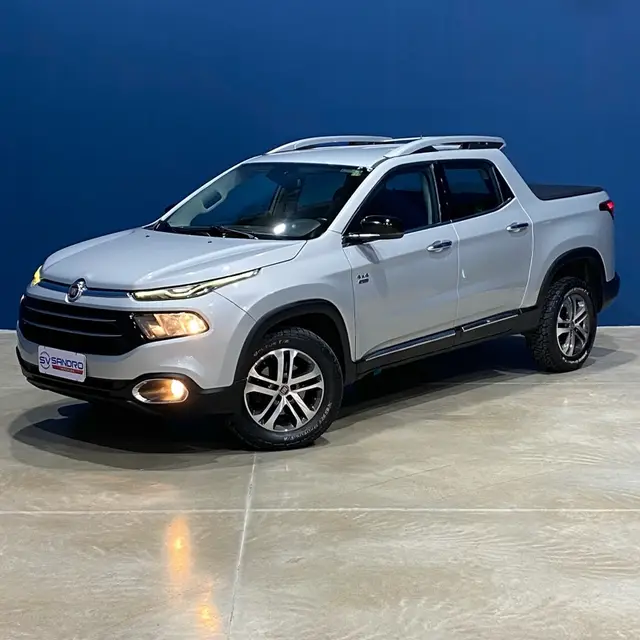Carro Fiat Toro 2017 Volcano 2.0 diesel AT9 4x4