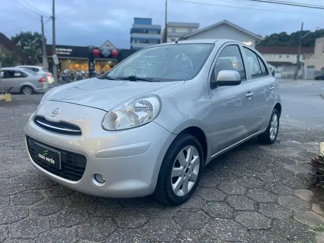 Carro Nissan March 2013 1.0 16V S (Flex)