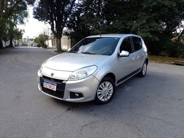 Carro Renault Sandero 2013 Privilège 1.6 8V Hi-Torque (flex)