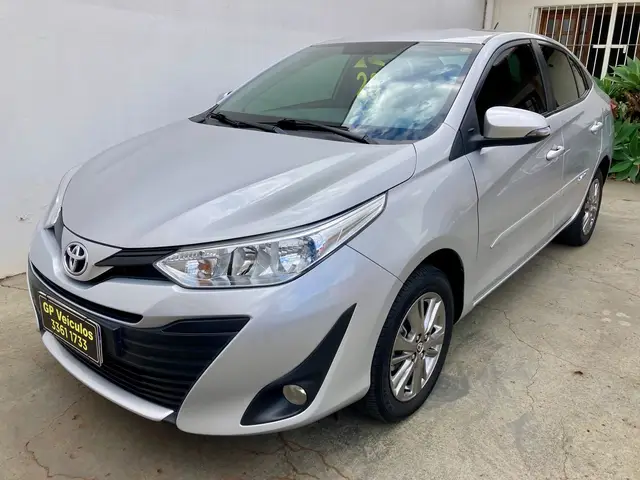 Carro Toyota Yaris Sedan 2020 1.5 XL Plus Tech CVT (Flex)