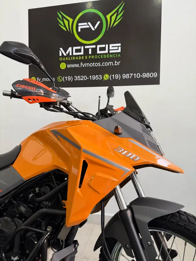 Carro Dafra NH 2024 300