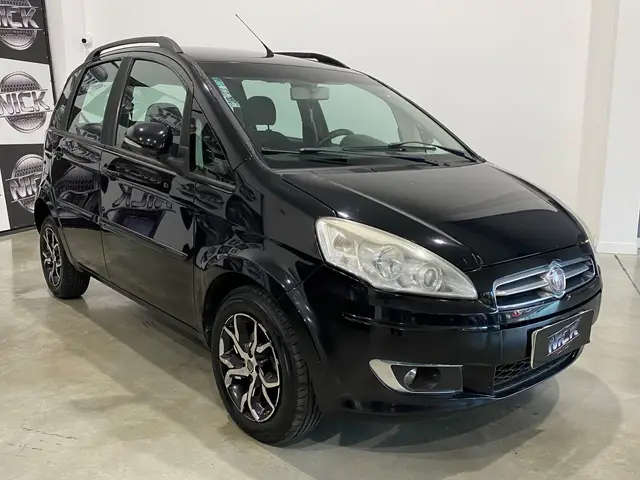 Carro Fiat Idea 2014 Attractive 1.4 8V (Flex)