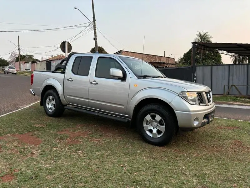 Nissan XE 4x2 2.5 16V (cab. dupla)