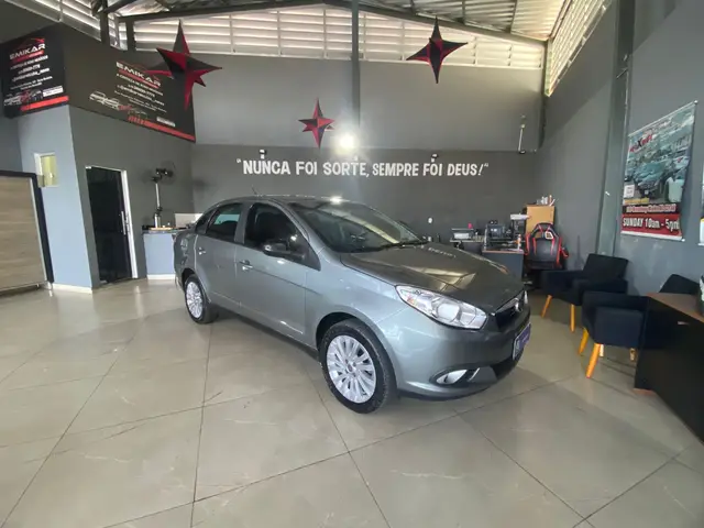 Carro Fiat Grand Siena 2013 Essence 1.6 16V (Flex)