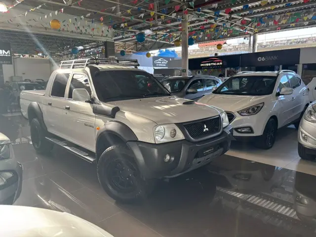 Carro Mitsubishi L200 2012 Savana 2.5 4X4