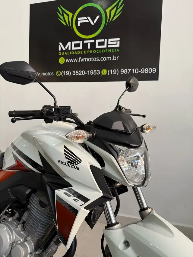 Carro Honda CB 250F Twister 2017 Standard