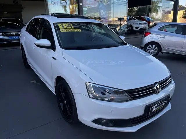 Carro Volkswagen Jetta 2014 2.0 Comfortline Tiptronic (Flex)