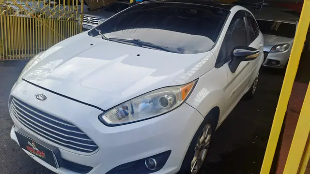 Carro Ford New Fiesta Sedan 2016 1.6 SE (Flex)