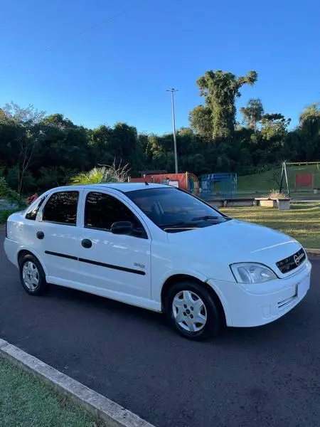 Carro Chevrolet Classic 2005 Corsa Sedan  Life 1.0 VHC