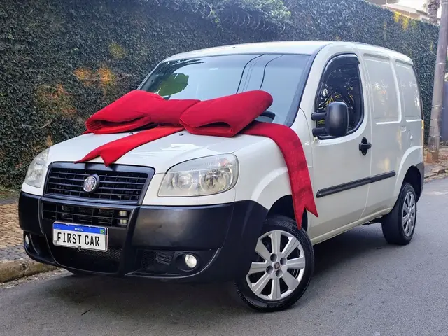 Carro Fiat Doblò Cargo 2013 1.4 8V (Flex)