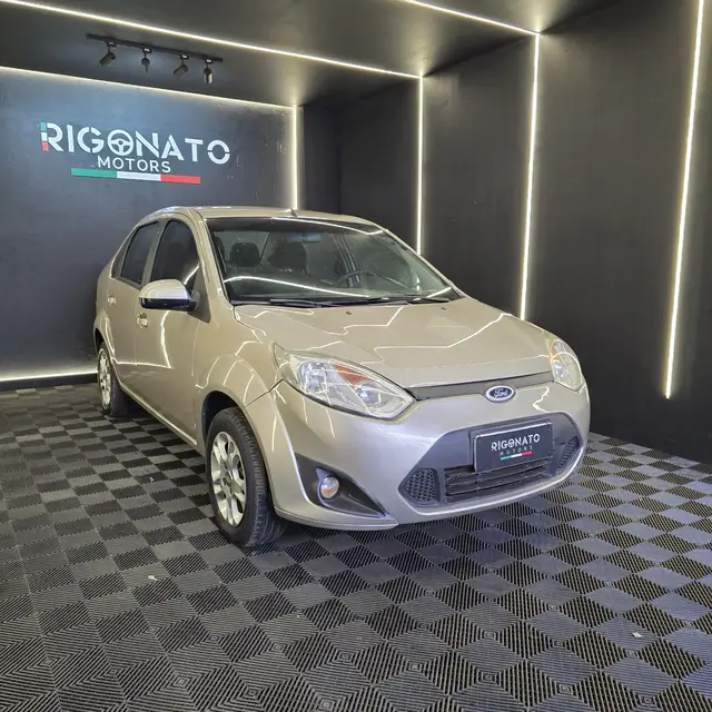 Carro Ford Fiesta Sedan 2012 1.6 (Flex)