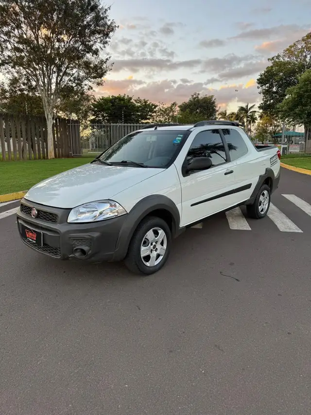 Carro Fiat Strada 2016 Working 1.4 (Flex) (Cabine Dupla)