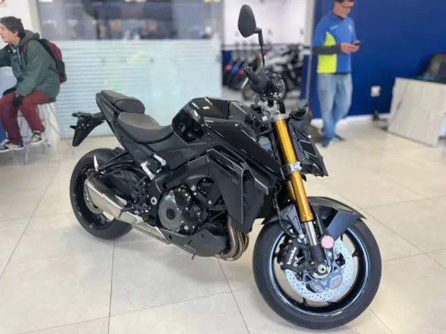 Carro Suzuki GSX S 1000 2025 ABS