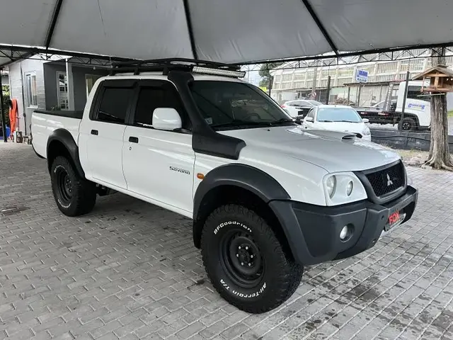Carro Mitsubishi L200 Triton Outdoor 2012 HPE 2.5 4X4