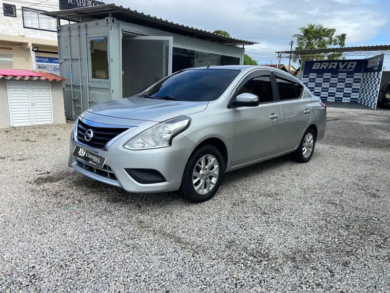Nissan Versa 1.6 16V SL FlexStart CVT (Flex)