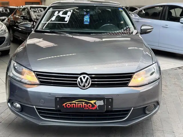 Carro Volkswagen Jetta 2014 2.0 Comfortline (Flex)