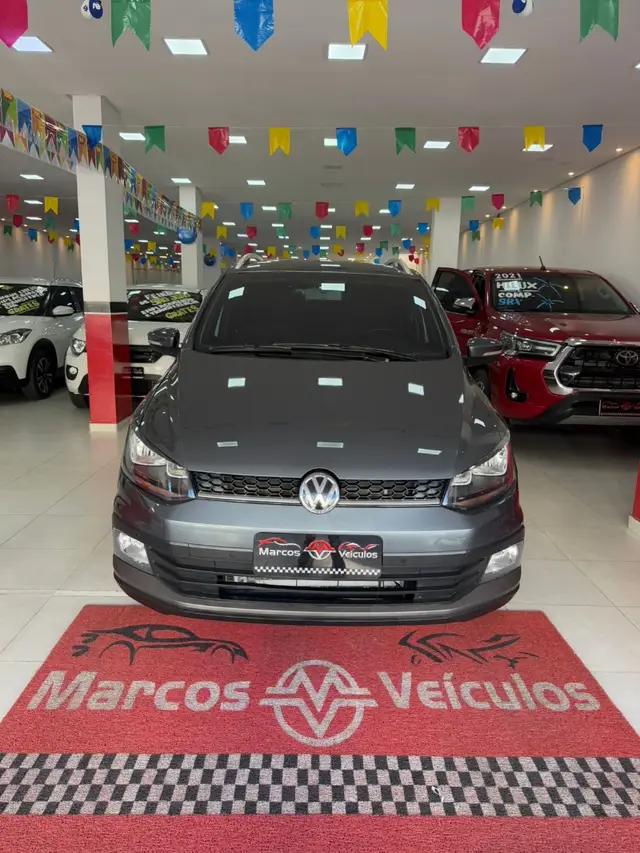 Carro Volkswagen CrossFox 2017 1.6 16v MSI (Flex)