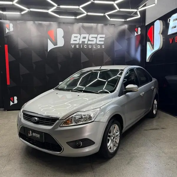 Carro Ford Focus Sedan 2013 GLX 2.0 16V (Flex)