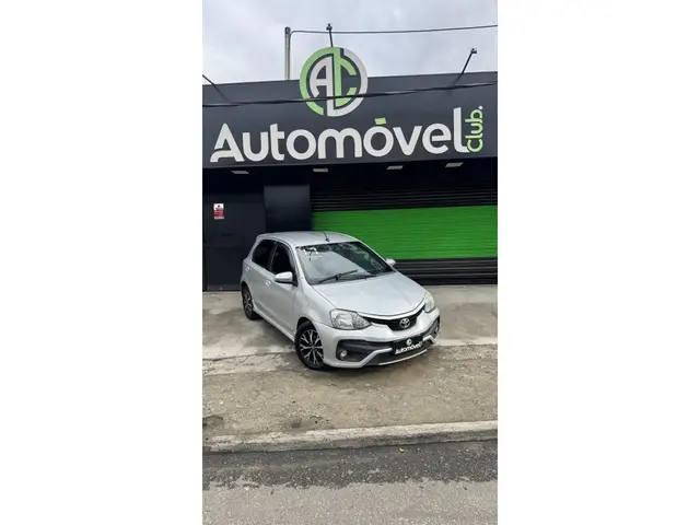 Carro Toyota Etios Sedan 2017 Platinum 1.5 (Aut) (Flex)