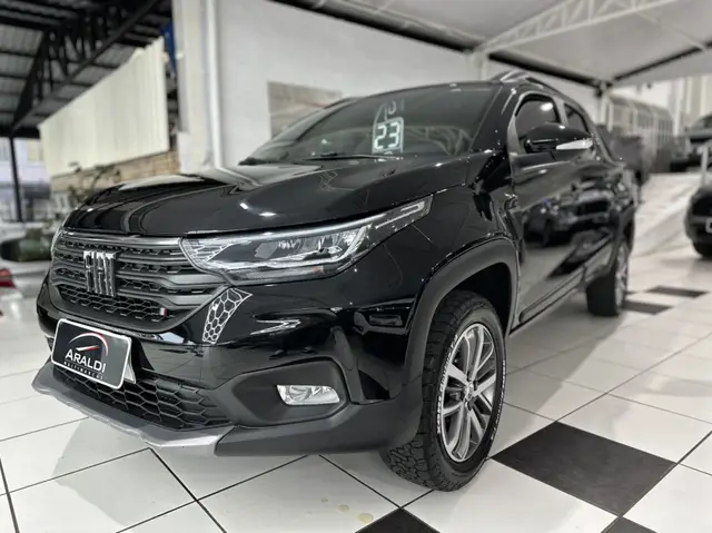 Carro Fiat Strada 2023 Volcano 1.3 CD (Flex)