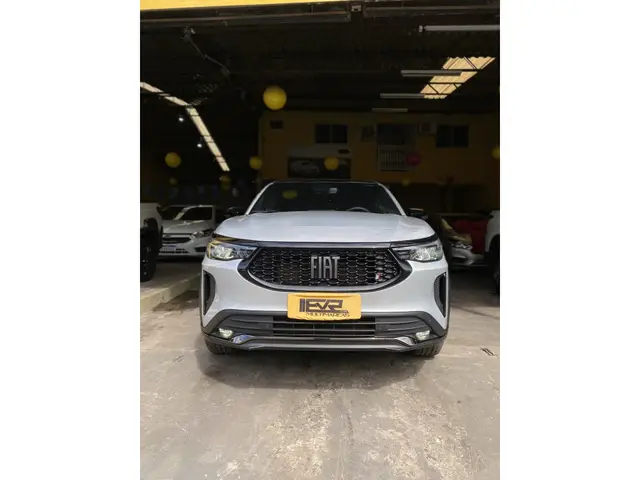Carro Fiat Fastback 2025 Impetus