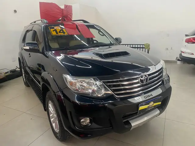 Carro Toyota Hilux SW4 2014 3.0 TDI 4x4 SRV 7L