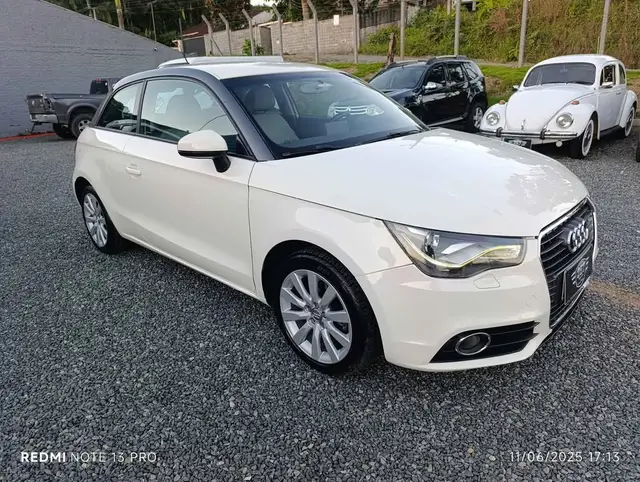 Carro Audi A1 2011 1.4 TFSI Attraction S Tronic