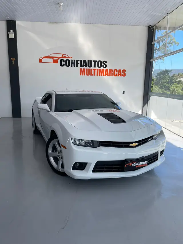 Carro Chevrolet Camaro 2015 SS 6.2