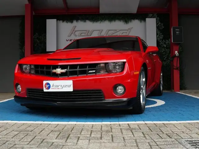 Carro Chevrolet Camaro 2013 6.2 2SS