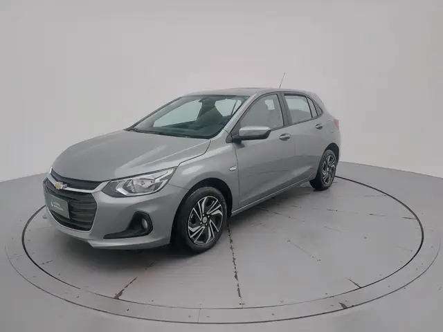 Carro Chevrolet Onix Plus 2024 LT 1.0