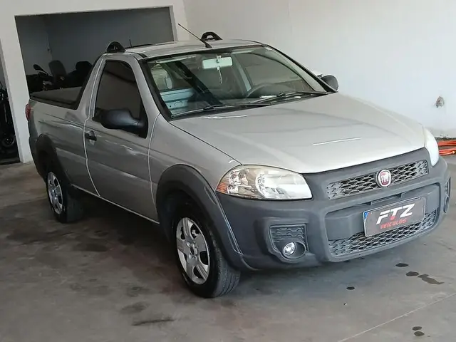 Carro Fiat Strada 2017 Working 1.4 (Flex)