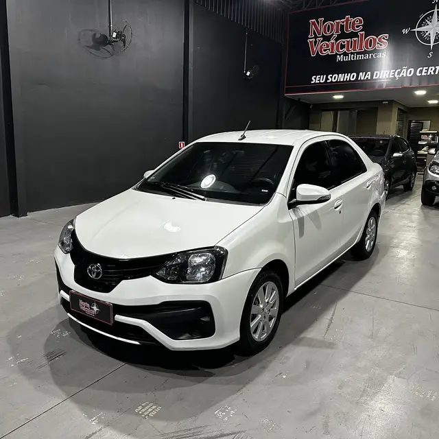 Carro Toyota Etios Sedan 2019 X Plus 1.5 (Aut) (Flex)